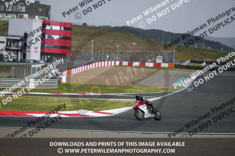 cadwell no limits trackday;cadwell park;cadwell park photographs;cadwell trackday photographs;enduro digital images;event digital images;eventdigitalimages;navarra;no limits trackdays;peter wileman photography;racing digital images;trackday digital images;trackday photos